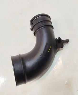 Maserati Ghibli Air intake duct part 670003846