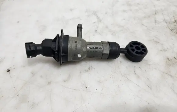 Clutch slave cylinder