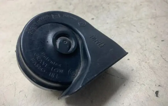 Volvo V50 Horn signal 0055306