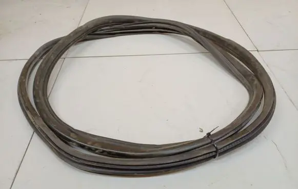 Opel Zafira A Rubber seal front coupe door 