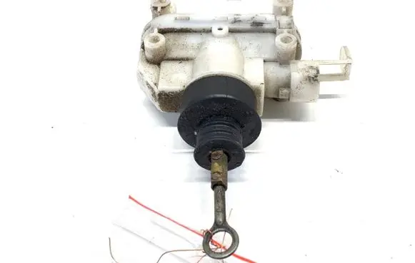 Mercedes-Benz 190 W201 Central locking vacuum pump