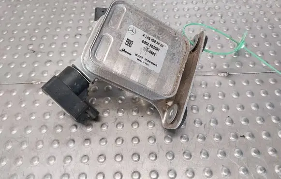 Mercedes-Benz EQA Air conditioning (A/C) expansion valve A2438308300 A2438308400