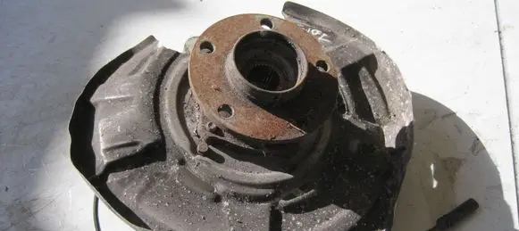 BMW 5 F10 F11 Rear wheel hub 6793769