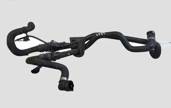 Volvo V60 Engine coolant pipe/hose 31368177 31305162