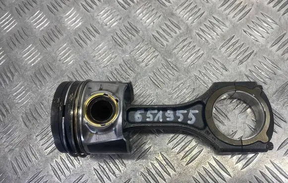 Mercedes-Benz E W212 Piston with connecting rod 65100