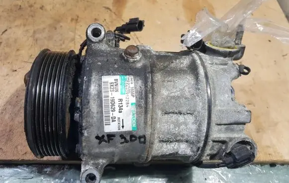 Jaguar XJ X351 Air conditioning (A/C) compressor (pump) 9X23-19D629-DA