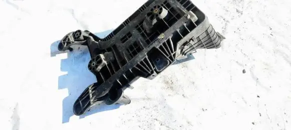 Skoda Octavia Mk2 (1Z) Battery box tray 1K0915333C