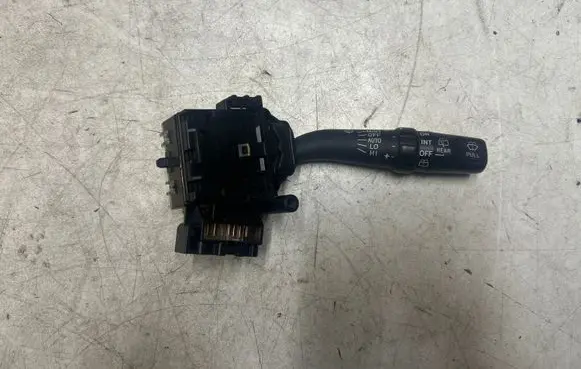 Toyota Corolla Verso AR10 Wiper control stalk 173654