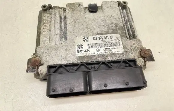 Volkswagen PASSAT B6 Engine control unit/module 03G906021NK 0281013440