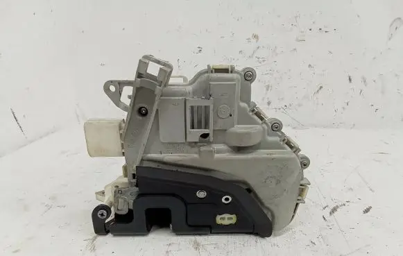Audi A8 S8 D4 4H Front door lock 8J2837016C