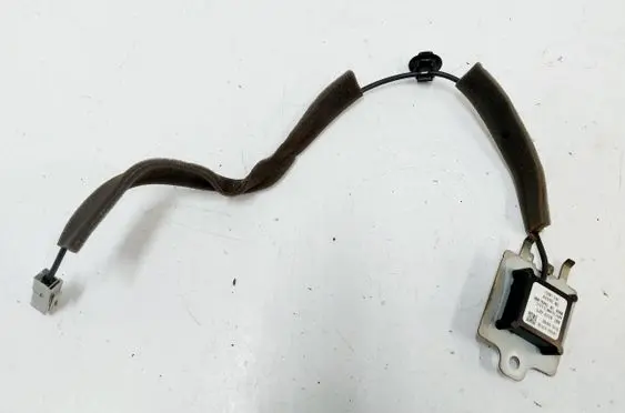 Suzuki SX4 S-Cross Aerial GPS antenna 3A500-63T00