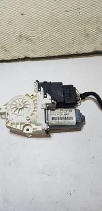 Volkswagen Touran I Rear door window regulator motor 1K0959795E 0536006002