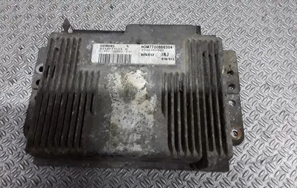 Renault Scenic I Engine control unit/module S113717113D 7700102303