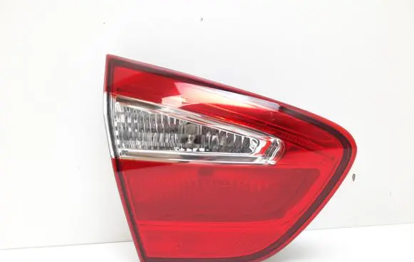 Tailgate rear/tail lights