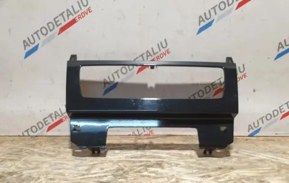 Radio/GPS head unit trim