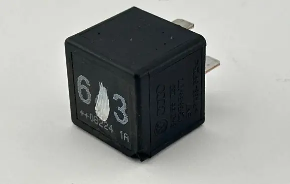 Audi Q7 4L Other relay 8K0951253 V23136B6X72