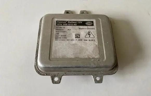Jaguar XE Headlight ballast module Xenon 5DV00961040 23015561