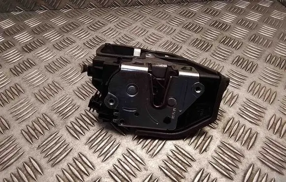 BMW 1 F20 F21 Rear door lock 7202148 A053702