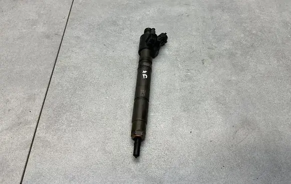 Jaguar XF X250 Fuel injector 9X2Q9K546DB