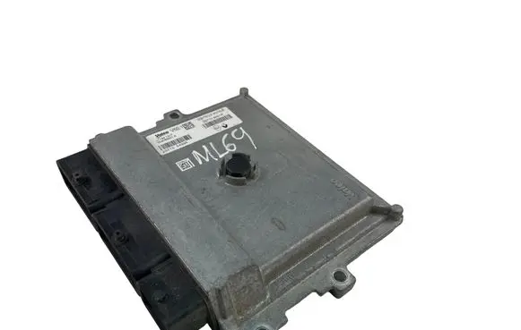 Dacia Sandero Engine control unit/module 237105499R 237109221R