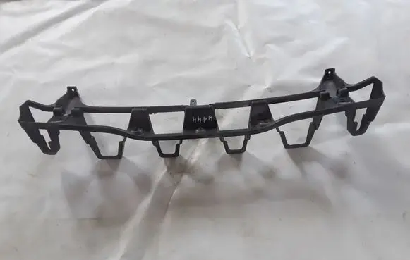 Ford Focus Rear bumper mounting bracket 1748858