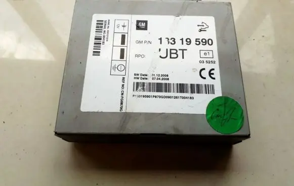 Opel Insignia A Antenna control unit 13319590 495121918