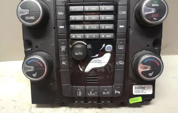 Volvo S60 Climate control unit 30795265 10W46E05 SN2000137339