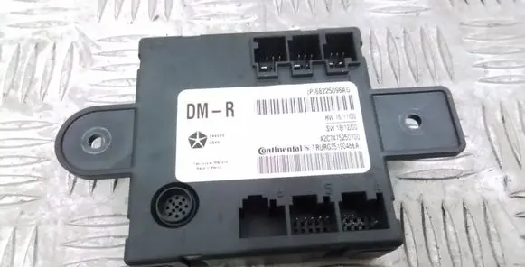 Chrysler Pacifica Door control unit/module 68225096AG
