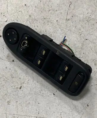 Peugeot 407 Electric window control switch 53269704 53269700