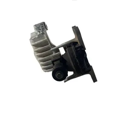 Nissan Rogue Engine mount bracket 575AK100A