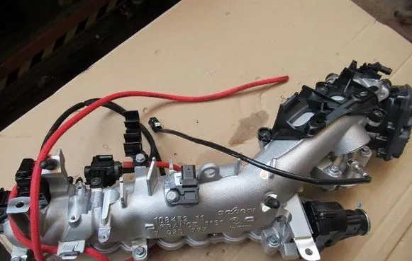 BMW X5M G05 F95 Intake manifold 7925777-T