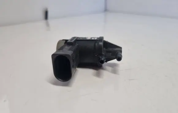 Audi A6 S6 C6 4F Turbo solenoid valve 1K0906283A