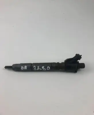 Volvo V60 Fuel injector 31303238