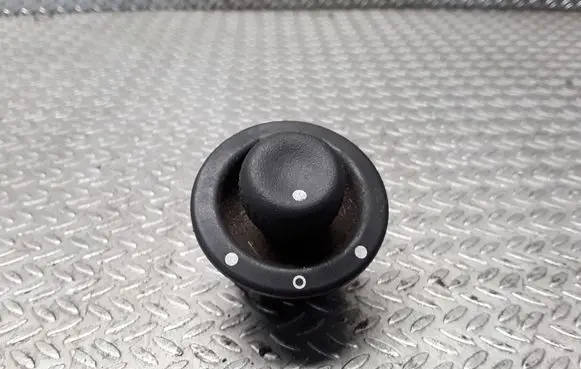Renault Megane I Wing mirror switch 7700429992F