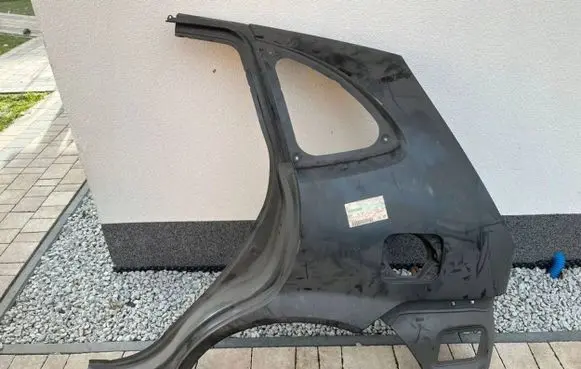 Nissan Almera Tino Side car body part 78101-4U132