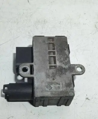 Mercedes-Benz A W169 Glow plug pre-heat relay A6401530479 899087000