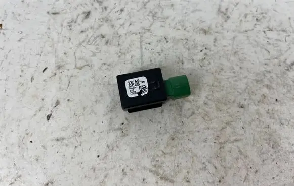 Audi Q5 SQ5 USB socket connector 5Q0035726
