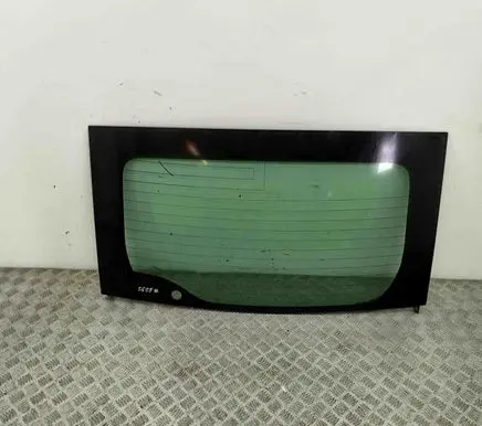 Toyota Prius (XW30) Rear windscreen/windshield window 6810547111