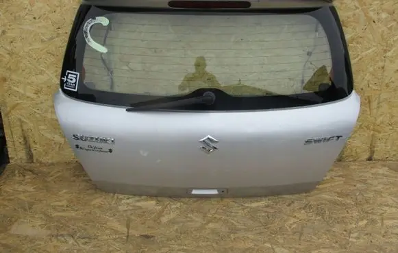 Suzuki Swift I Tailgate/trunk/boot lid 6910065850