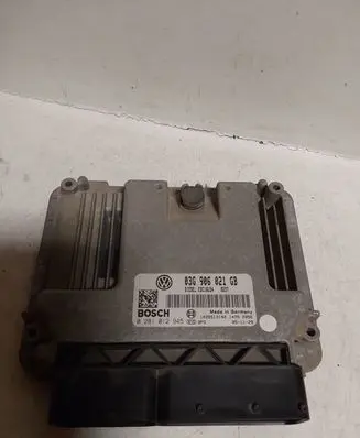 Volkswagen Touran I Engine control unit/module 03G906021GB 0281012945 1039S13142
