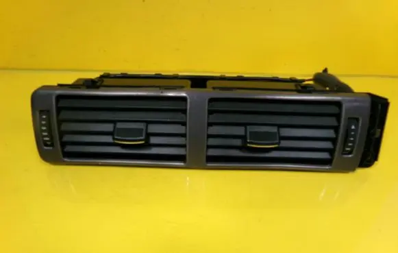 Audi A6 S6 C5 4B Dash center air vent grill 4B1820951