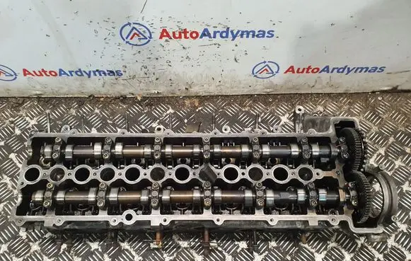 BMW 5 E60 E61 Engine head 7792753 7806061 11127806061
