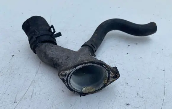 Toyota Avensis T250 Engine coolant pipe/hose