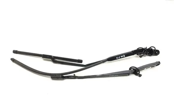 Volvo XC60 Windshield/front glass wiper blade W000071208 W000082546