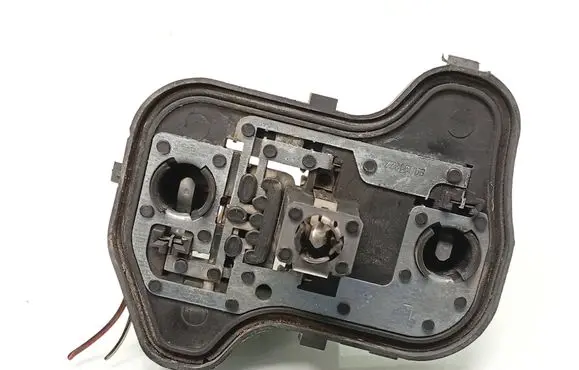 Volkswagen Golf V Tail light bulb cover holder 89031796
