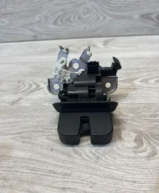 Audi A3 S3 8V Tailgate/trunk/boot lock/catch/latch 4h0827505a