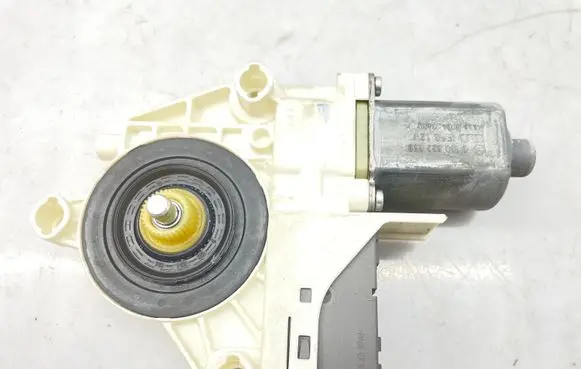Citroen C6 Rear door window regulator motor 9661050280