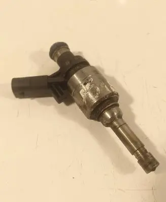 Audi A5 8T 8F Fuel injector 06H906036H 0261500074