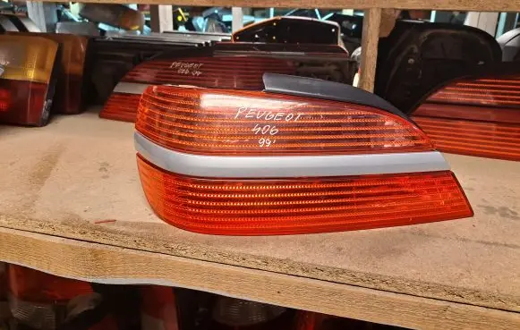 Peugeot 406 Rear/tail lights 9630364877