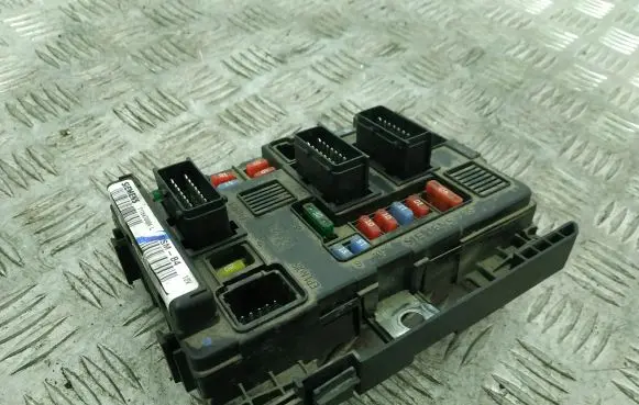 Citroen C3 Fuse box set 9650618380
